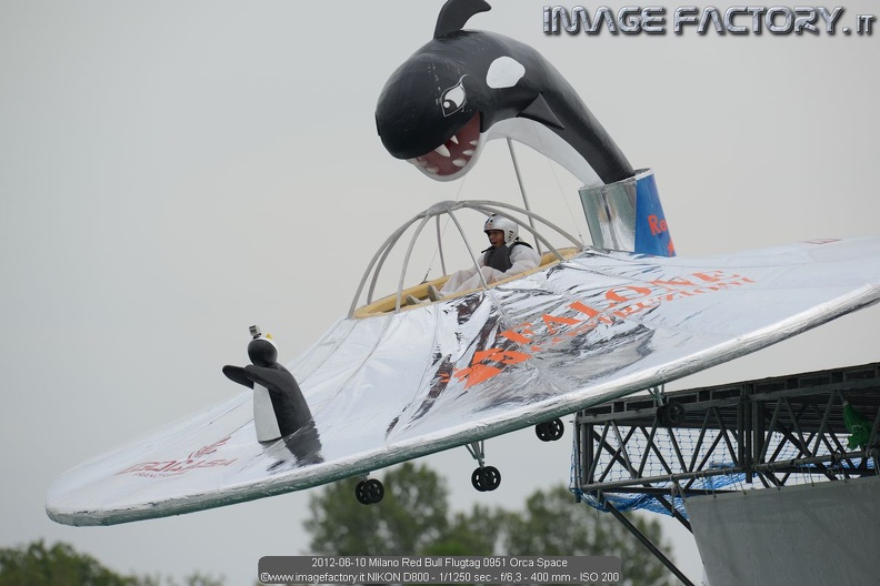 2012-06-10 Milano Red Bull Flugtag 0951 Orca Space.jpg